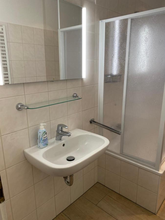 Familienfreundliche Ferienwohnung Maria Дудерщат Екстериор снимка